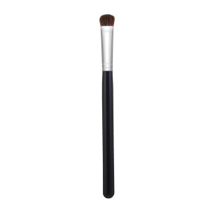 Пензлик для розтушовування тіней MORPHE Crescent Shadow M422