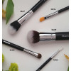 Пензлик для розтушовування тіней MORPHE Crescent Shadow M422