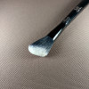 Пензель для рум'ян, хайлайтера, контуру KAT VON D Shade + Light Contour Brush