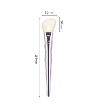 Пензлик для рум'ян скошений IT Cosmetics Live Beautifully